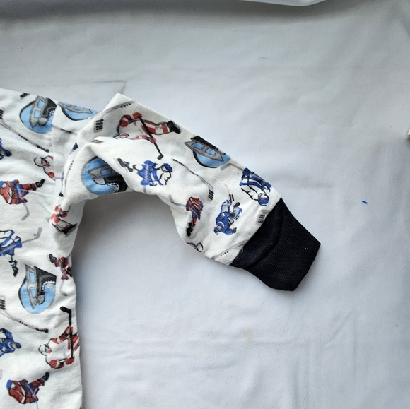 Boys Hockey prints 2pc PJs - Picture 3 of 3